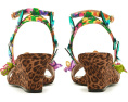 Босоножки Spenser Blue by Betsey Johnson с цветами и каблуком