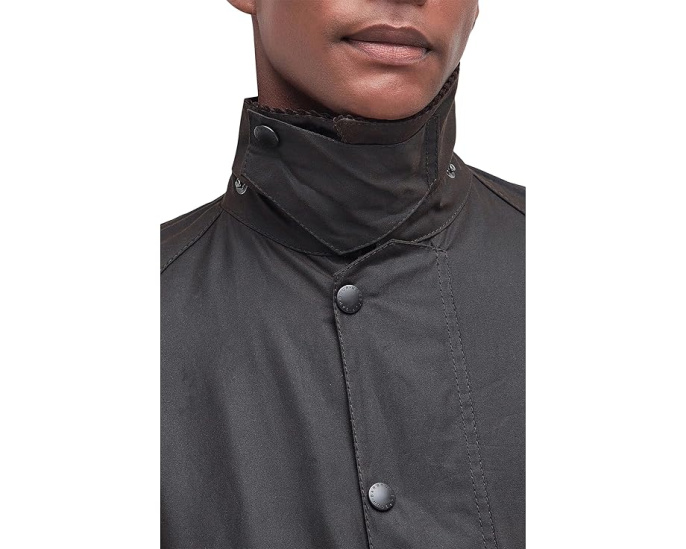 Классическая вощеная куртка Barbour Classic Beaufort Wax Jacket с отстегивающимся капюшоном