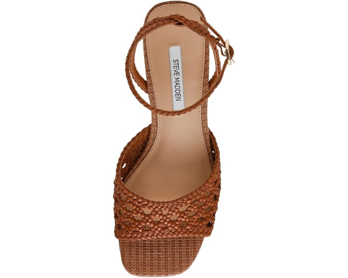 Босоножки Shay от Steve Madden с острым носком и регулируемым ремешком