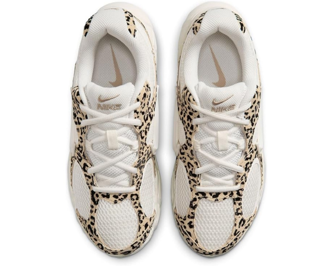 Кроссовки Nike V5 RNR Suede из замши и сетки