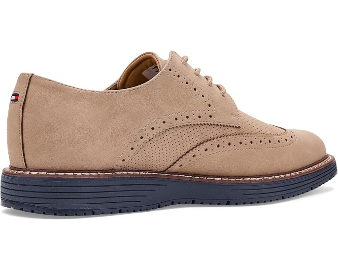 Туфли Hinede от Tommy Hilfiger с деталями wingtip и память формы