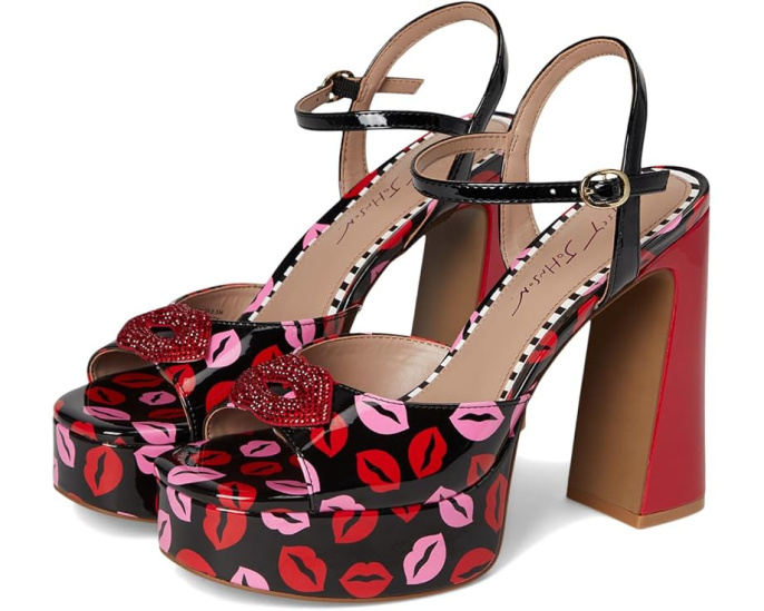 Босоножки Blue by Betsey Johnson Allyson на платформе с ремешком