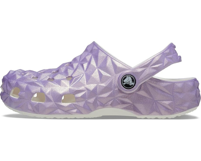 Клоги Classic Geometric от Crocs с геометрическим дизайном