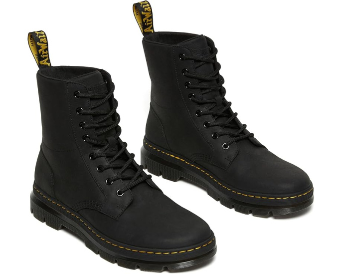 Ботинки Dr. Martens Combs Leather с прочной конструкцией и классической шнуровкой