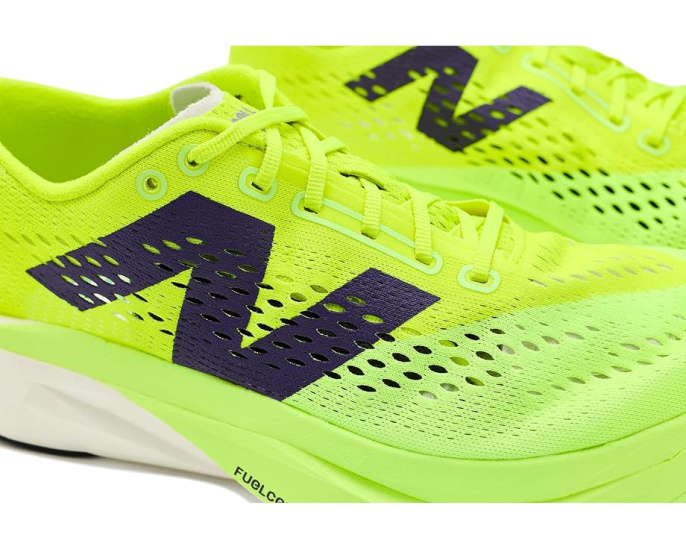 Беговые кроссовки New Balance FuelCell SuperComp Pacer с композитным носком