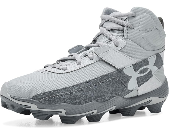 Бейсбольные бутсы Under Armour Harper 10 с полиэстеровым верхом и резиновой подошвой
