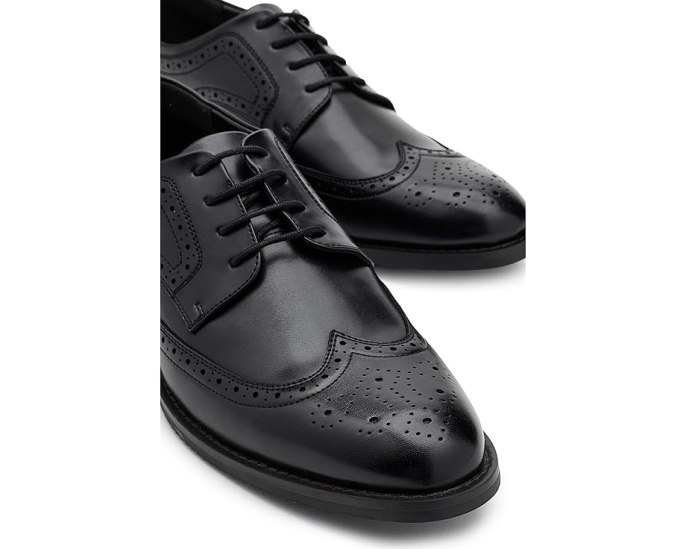 Оксфорды Steve Madden Aymmers с перфорацией броги и стелькой OrthoLite