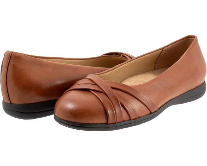 Trotters туфли Daphne из мягкой кожи с асимметричным дизайном
