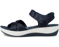 Сандалии Clarks Arla Shore на небольшом клиновидном каблуке