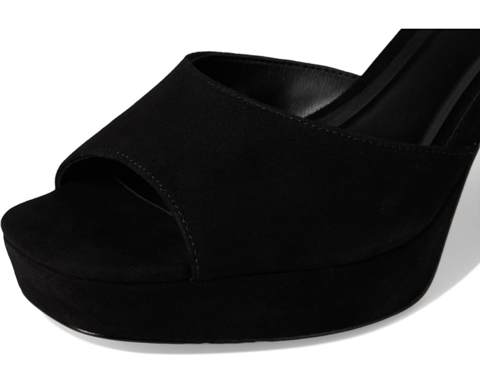 Босоножки Pearly Sandals от Pelle Moda на платформе с регулируемым ремешком