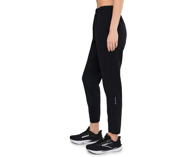 Брюки Brooks Canopy в черном цвете