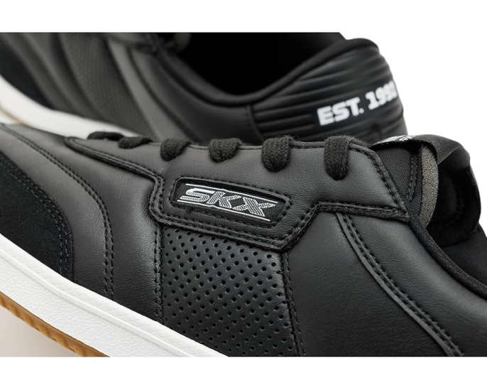 Кроссовки SKECHERS Hotshot Diegoh в ретро-футбольном стиле