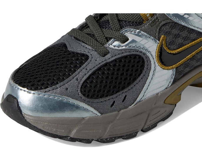 Кроссовки Nike V5 Runner для детей с пеной в средней подошве
