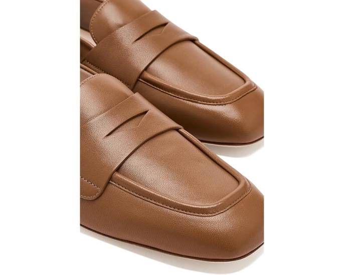 Лоферы Stuart Weitzman Bryant с мягкой задней частью