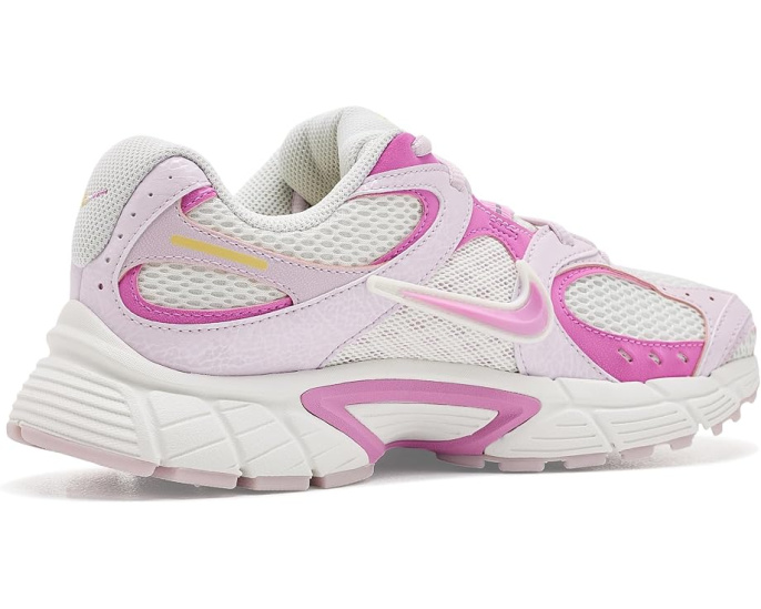 Кроссовки Nike V5 RNR с пеноматериалом и металлическими деталями