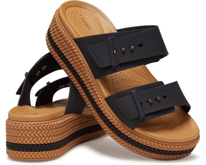 Сандалии Crocs Brooklyn Buckle Low Wedge с платформой и пеной LiteRide