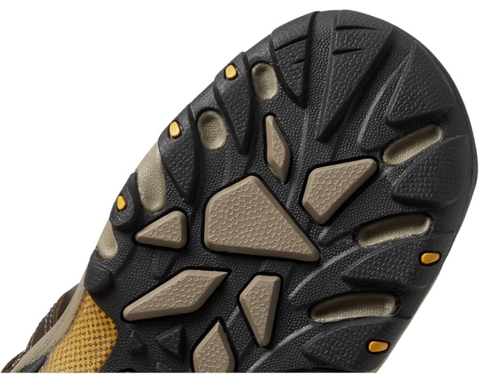 Ботинки KEEN Voyageur Mid с защитой мыска