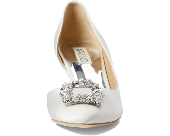 Туфли Fabia с декором из жемчуга и кристаллов Badgley Mischka