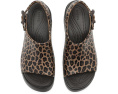 Сандалии-слайды Crocs Dylan Platform с металлическими заклепками