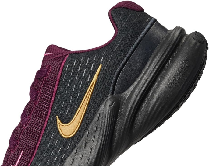 Повседневные кроссовки Nike Uplift SC с дышащим верхом