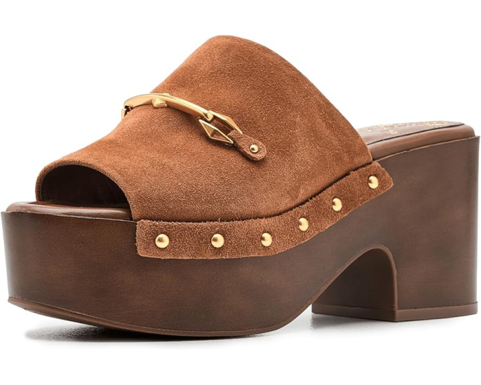 Клог Efellan с платформой и декоративными шипами Vince Camuto
