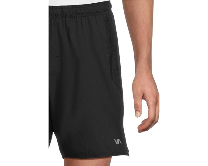 Шорты Yogger Stretch 17 от RVCA с эластичным поясом и карманами