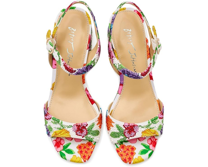 Босоножки Tamy на каблуке с квадратным мысом и ремешком от Blue by Betsey Johnson