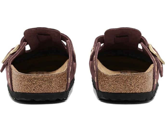Клоги Birkenstock Boston Rivets с заклепками из замши перцового цвета