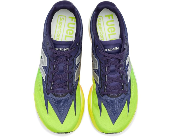 Соревновательные кроссовки New Balance FuelCell SuperComp Elite v5 с карбоновой пластиной