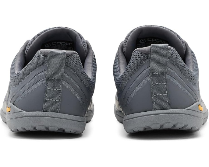 Topo Athletic Connect кроссовки для бездорожья серые