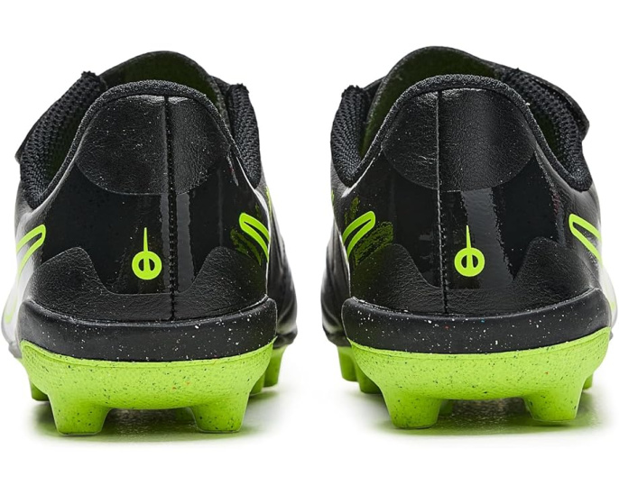 Бутсы Nike Jr. Tiempo Legend 10 Club для натурального и синтетического покрытия