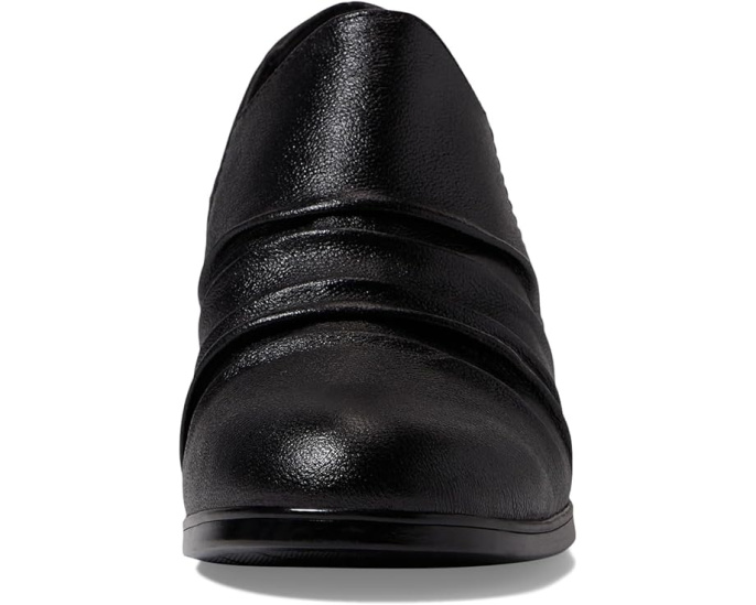 Туфли-лодочки Clarks Emily2 Cove с плиссированным верхом и устойчивым каблуком