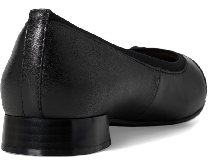 Балетки Natalyn Dusk от Clarks с заостренным носком и пряжкой