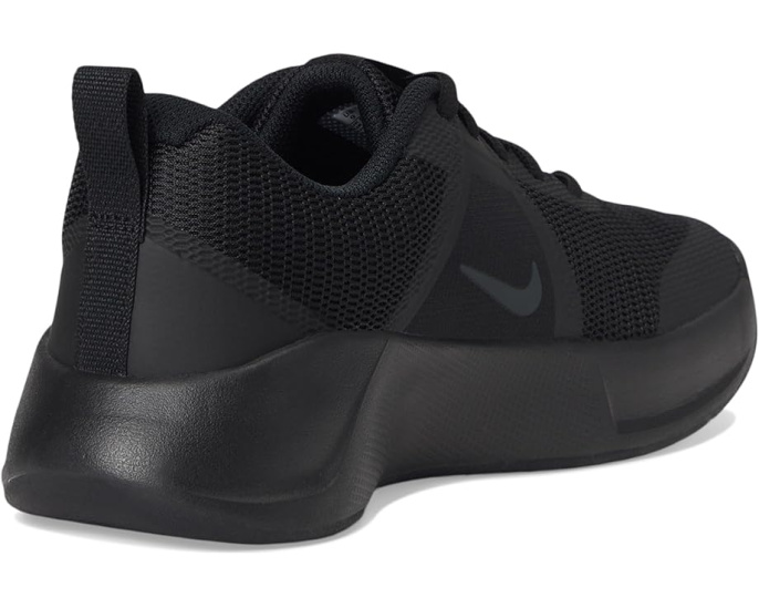 Универсальные кроссовки Nike MC Trainer 3 для тренировок с плоской подошвой
