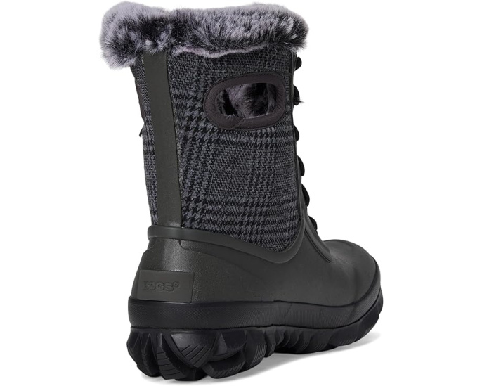 Ботинки Bogs Arcata Plaid с флисовой подкладкой и водонепроницаемой конструкцией
