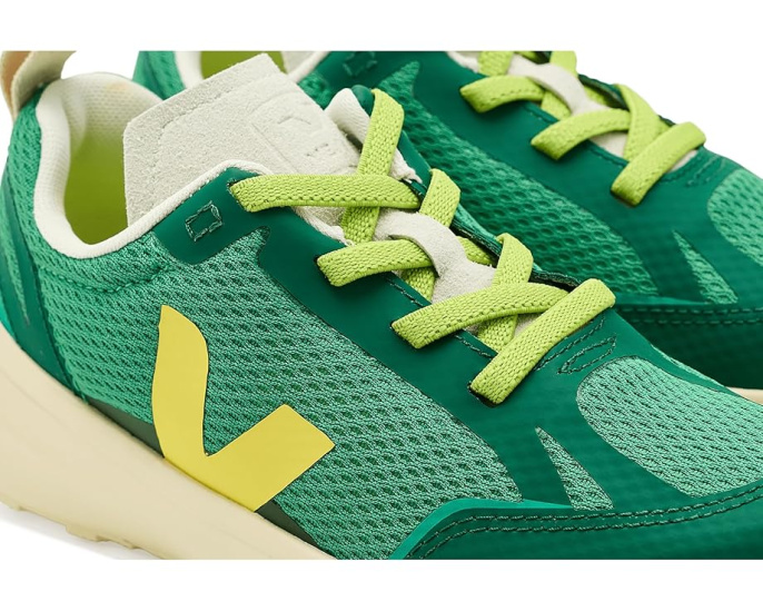 Детские кроссовки VEJA Kids Small Canary из переработанного полиэстера