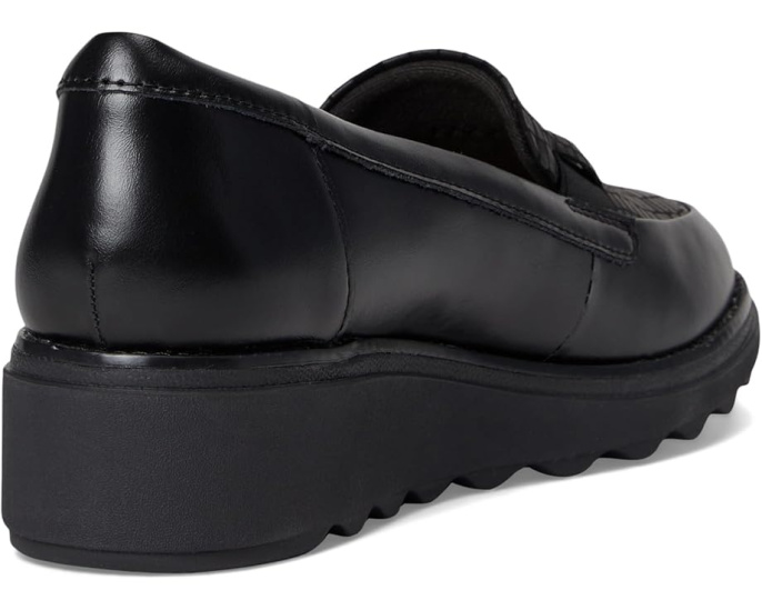 Лоферы Clarks Sharon Pace на платформе с подошвой EVA и стелькой Ortholite