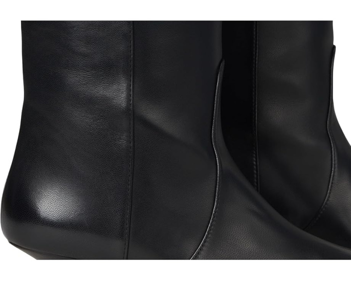 Ботильоны Stuart Weitzman Naomi 50 с острым носком и каблуком-стилет