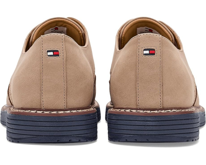 Туфли Hinede от Tommy Hilfiger с деталями wingtip и память формы