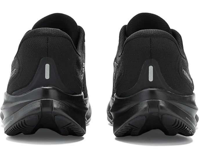 Кроссовки Skechers Aero Spark с технологией Arch Fit для бега