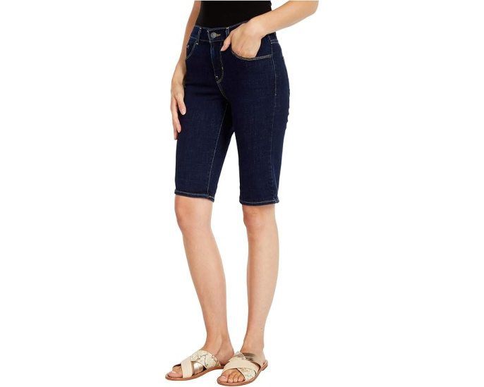 Шорты Bermuda классической длины с пятью карманами от Levi's Womens