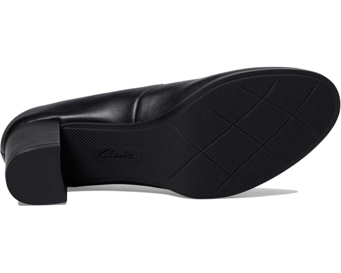Туфли Clarks Bayla Skip на устойчивом каблуке с миндалевидным носком