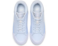 Кроссовки Nike Court Legacy Lift на платформе с классическим дизайном