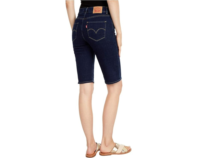 Шорты Bermuda классической длины с пятью карманами от Levi's Womens