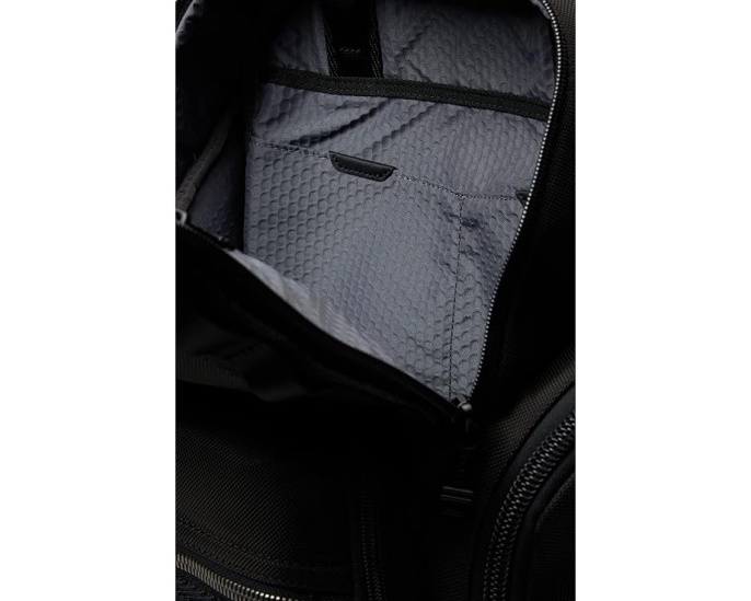 Рюкзак Tumi Search с отделением для ноутбука и прочным корпусом