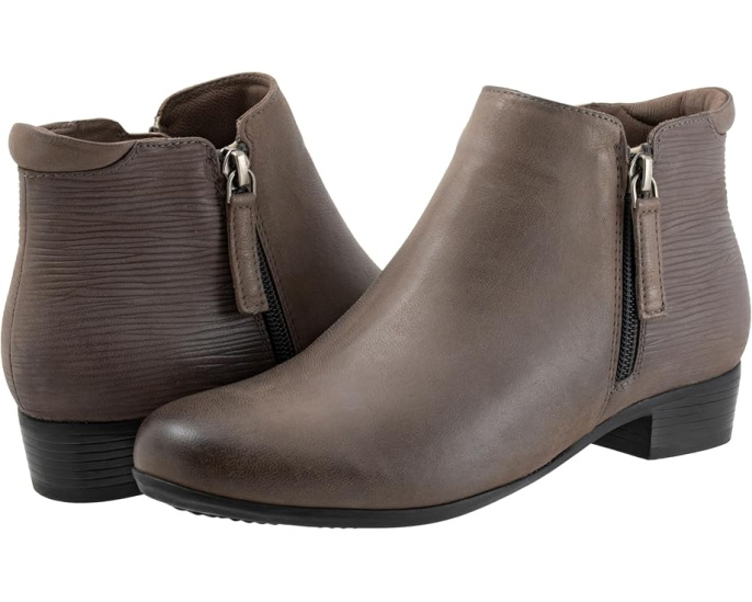 Ботинки Trotters Major Embossed с круглым носком и молнией