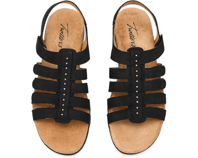 Сандалии Riki Studs с металлическими заклепками и липучкой от Trotters