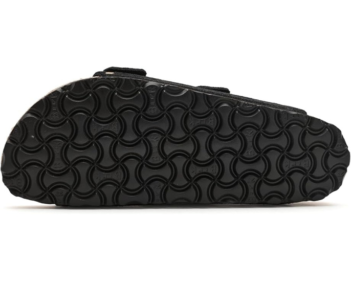 Биркенштоки Arizona Rivets из замши с клепками и пробковой стелькой