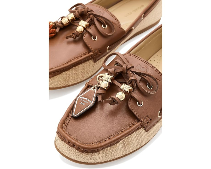 Обувь MICHAEL Michael Kors Fallon Moc с миндалевидным носком и декоративными бусинами