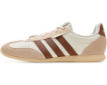 Повседневные кроссовки adidas Barreda Low с низким силуэтом